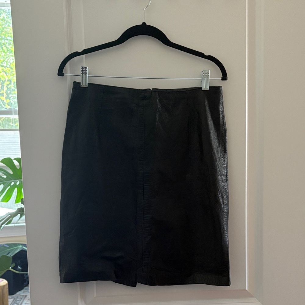 Classic Black Leather Women’s Skirt
